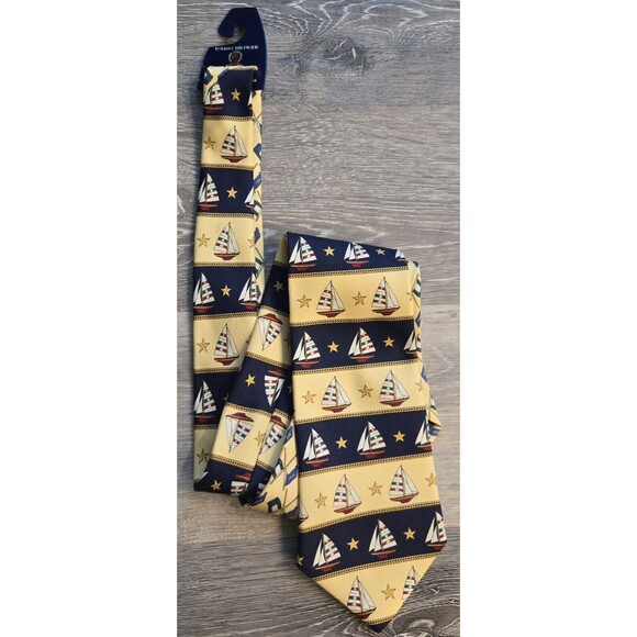 Vintage Tommy Hilfiger Tie Sail Boat Theme New without tags - Picture 1 of 5